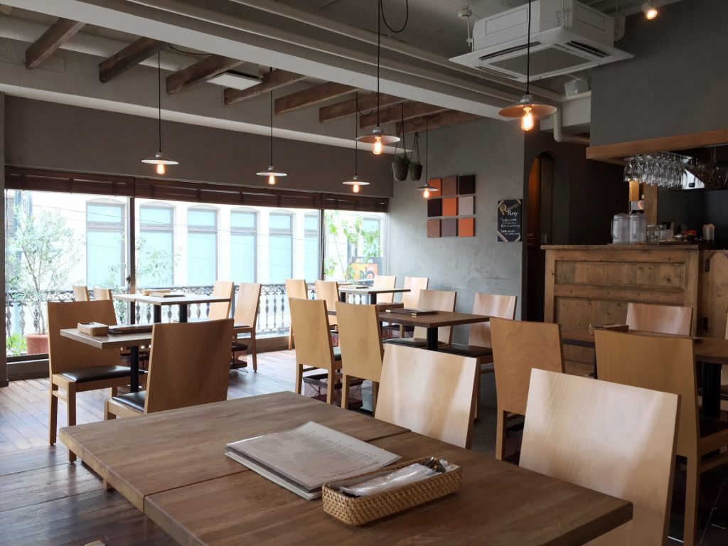 飲食店　風景